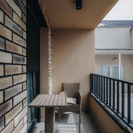 Duga Centar Lux * كراغوييفاك