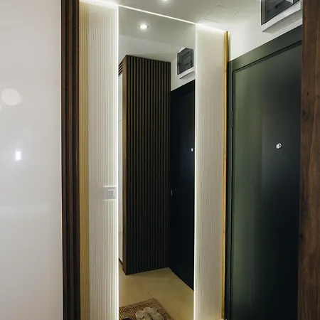 شقة Duga Centar Lux *